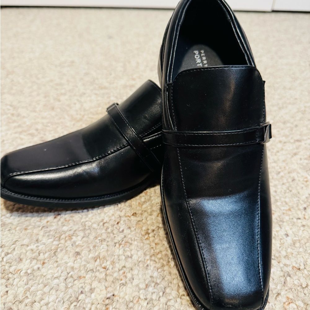 Perry Ellis Elegant Black Leather Loafers